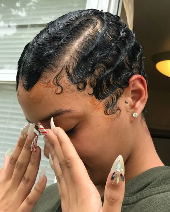 Packing Gel Styles with Kinky Weavon